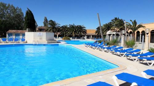 Residence Odalys Le Village Camarguais Les Gardians Арль Экстерьер фото