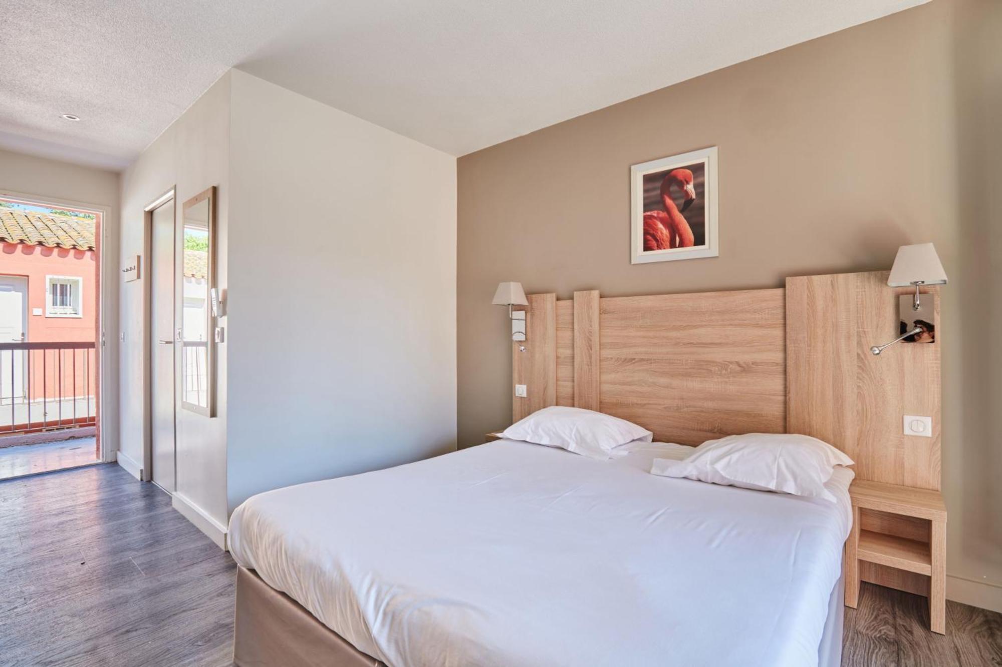 Residence Odalys Le Village Camarguais Les Gardians Арль Экстерьер фото