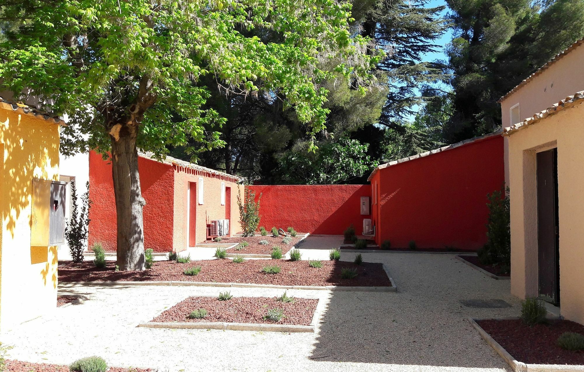 Residence Odalys Le Village Camarguais Les Gardians Арль Экстерьер фото